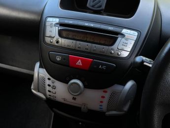 Toyota AYGO 1.0 VVT-i Fire Euro 5 5dr