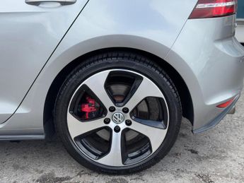 Volkswagen Golf 2.0 TSI BlueMotion Tech GTI Performance DSG Euro 6 (s/s) 5dr