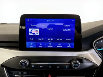 Ford Focus 1.0T EcoBoost Zetec Euro 6 (s/s) 5dr