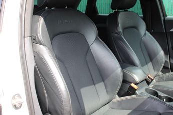 Audi Q3 1.4 TFSI CoD S line Edition S Tronic Euro 6 (s/s) 5dr