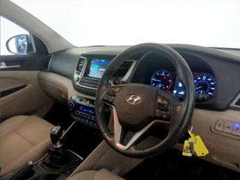 Hyundai TUCSON 1.7 CRDi Blue Drive Premium Euro 6 (s/s) 5dr