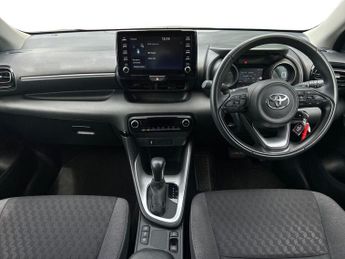 Toyota Yaris 1.5 VVT-h Design E-CVT Euro 6 (s/s) 5dr