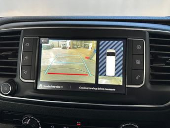Vauxhall Vivaro Life Electric 50kWh Combi Auto LWB 5dr (9 Seat, 11kW Charger)