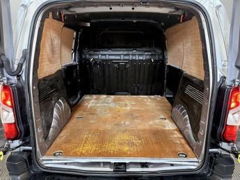 Peugeot e-Partner 800 50kWh Professional Premium + Standard Panel Van Auto SWB 5dr