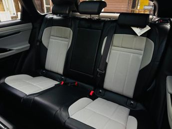 Land Rover Range Rover Evoque 2.0 P200 MHEV R-Dynamic SE Auto 4WD Euro 6 (s/s) 5dr