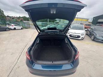 Skoda Superb 2.0 TDI SE L Executive DSG Auto 6Spd Euro 6 (s/s) 5dr