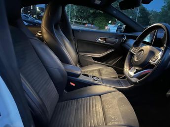 Mercedes-Benz CLA 2.1 CLA220d AMG Line Coupe 7G-DCT Euro 6 (s/s) 4dr