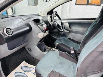 Toyota AYGO 1.0 VVT-i + MultiMode Euro 4 3dr