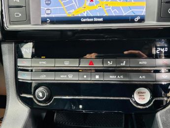 Jaguar F-PACE 2.0 D180 Prestige Auto AWD Euro 6 (s/s) 5dr