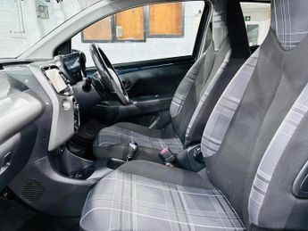 Peugeot 108 1.0 Active 2 Tronic Euro 6 5dr