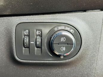 Vauxhall Corsa 1.4i SRi Auto Euro 6 3dr