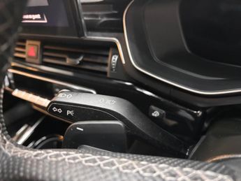 Audi A4 2.0 TDI 35 Black Edition S Tronic Euro 6 (s/s) 4dr