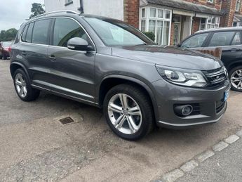 Volkswagen Tiguan 2.0 TDI BlueMotion Tech R-Line DSG 4WD Euro 5 (s/s) 5dr