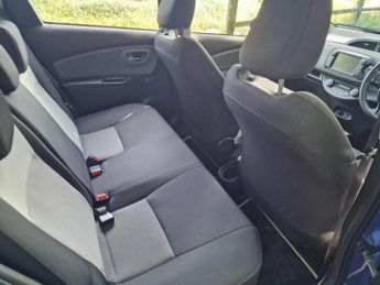 Toyota Yaris 1.5 VVT-h Icon E-CVT Euro 6 (s/s) 5dr