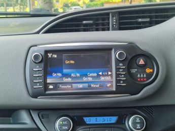Toyota Yaris 1.5 VVT-h Icon E-CVT Euro 6 (s/s) 5dr