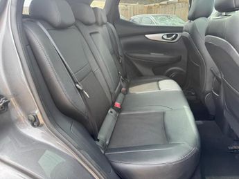 Nissan Qashqai 1.3 DIG-T Tekna DCT Auto Euro 6 (s/s) 5dr