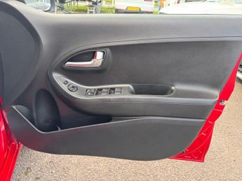 Kia Picanto 1.25 2 Hatchback 5dr Petrol Auto Euro 5 (84 bhp)