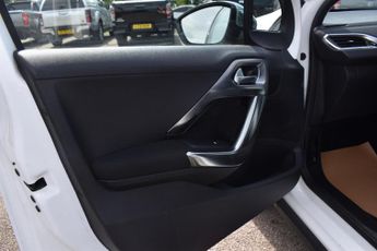 Peugeot 2008 1.2 PureTech Allure Euro 6 5dr