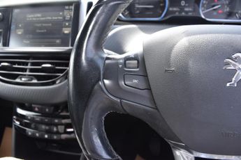 Peugeot 2008 1.2 PureTech Allure Euro 6 5dr
