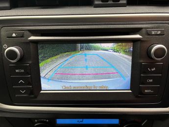 Toyota Auris 1.8 VVT-h Icon Plus CVT Euro 5 (s/s) 5dr