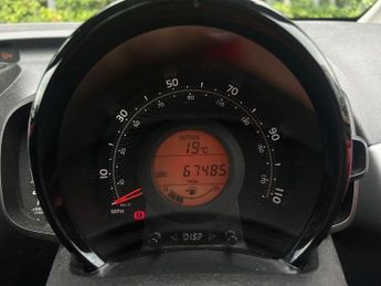 Toyota AYGO 1.0 VVT-i x-play Euro 6 5dr (Safety Sense)