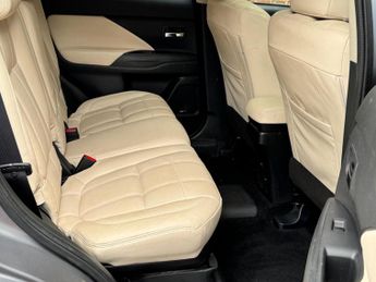 Mitsubishi Outlander 2.0h 12kWh GX5hs CVT 4WD Euro 5 (s/s) 5dr