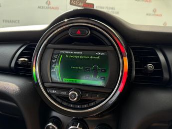 MINI Hatch 1.5 One Classic Steptronic Euro 6 (s/s) 3dr