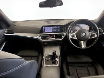 BMW 3 Series 2.0 330e 12kWh M Sport Touring Auto xDrive Euro 6 (s/s) 5dr