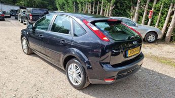 Ford Focus 2.0 Ghia 5dr