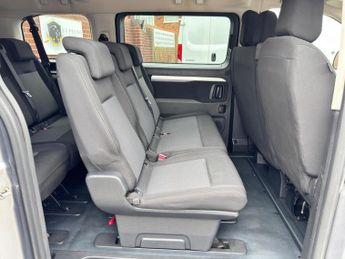 Toyota PROACE Verso 1.5D Shuttle Medium MPV MWB Euro 6 (s/s) 5dr (9 Seat)