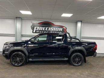 Toyota Hilux 2.8 D-4D Invincible X Auto 4WD Euro 6 (s/s) 4dr