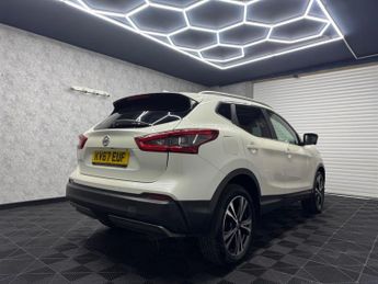 Nissan Qashqai 1.2 DIG-T N-Connecta XTRON Euro 6 (s/s) 5dr