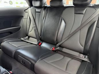 Audi A3 2.0 TDI S line S Tronic Euro 6 (s/s) 3dr (Nav)