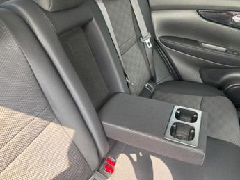 Nissan Qashqai 1.2 DIG-T n-tec+ XTRON 2WD Euro 5 (s/s) 5dr