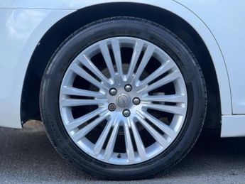 Chrysler 300C 3.0 CRD V6 Executive Auto Euro 5 4dr
