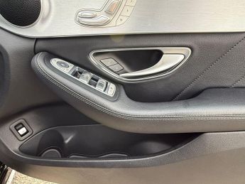 Mercedes-Benz C Class 2.1 C220d AMG Line (Premium) G-Tronic+ Euro 6 (s/s) 5dr