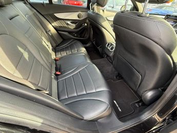 Mercedes-Benz C Class 2.1 C220d AMG Line (Premium) G-Tronic+ Euro 6 (s/s) 5dr