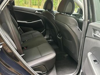 Hyundai TUCSON 2.0 CRDi SE Nav Auto 4WD Euro 6 5dr