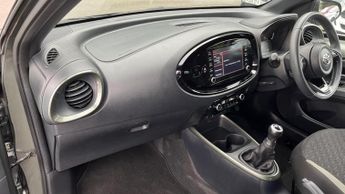 Toyota Aygo X 1.0 VVT-i Edge Euro 6 (s/s) 5dr