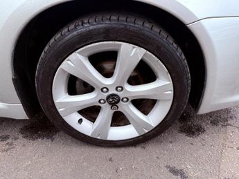 Subaru Legacy 2.0 RE Sport Tourer 5dr (leather)