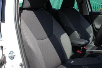 Toyota Yaris 1.5 VVT-h Icon E-CVT Euro 6 (s/s) 5dr