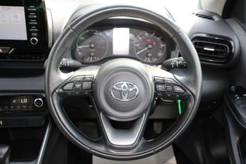 Toyota Yaris 1.5 VVT-h Icon E-CVT Euro 6 (s/s) 5dr