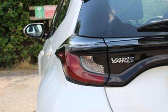 Toyota Yaris 1.5 VVT-h Icon E-CVT Euro 6 (s/s) 5dr
