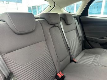Ford Focus 1.6 Titanium Powershift Euro 6 5dr