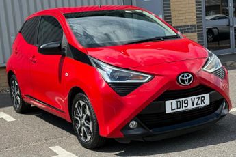 Toyota AYGO 1.0 VVT-i x-trend Funroof x-shift Euro 6 5dr