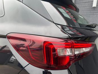 VAUXHALL GRANDLAND X 2.0 Turbo D BlueInjection Tech Line Nav SUV 5dr Diesel Auto Euro