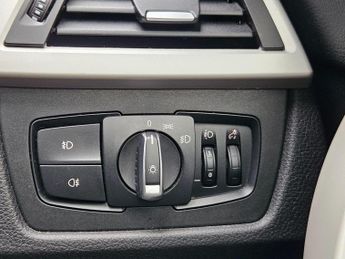 BMW 3 Series 3.0 330d Luxury Touring Auto xDrive Euro 6 (s/s) 5dr