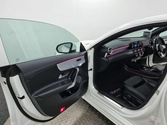 Mercedes-Benz CLA 2.0 CLA220d AMG Line (Premium) Coupe 8G-DCT Euro 6 (s/s) 4dr