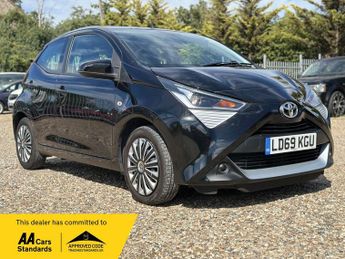 Toyota AYGO 1.0 VVT-i x-play x-shift Euro 6 5dr