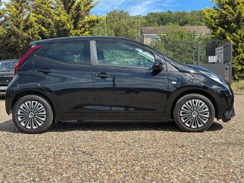 Toyota AYGO 1.0 VVT-i x-play x-shift Euro 6 5dr